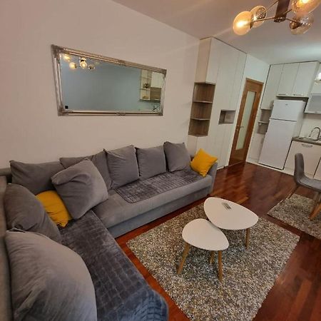 5 Star Apartment Podgorica Exteriér fotografie